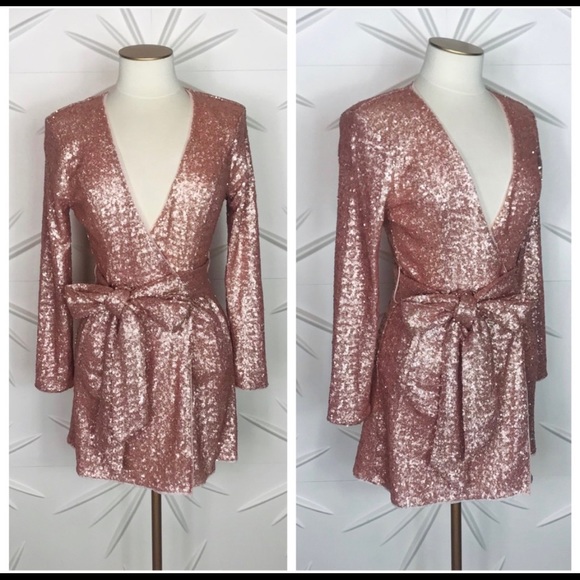 NBDxREVOLVE BELLE SEQUIN DRESS 👗 - Picture 4 of 6